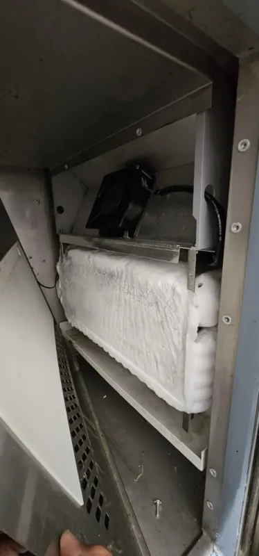 Evaporateur sur table réfrigéré boucher de glace à Saint Pierre Reunion